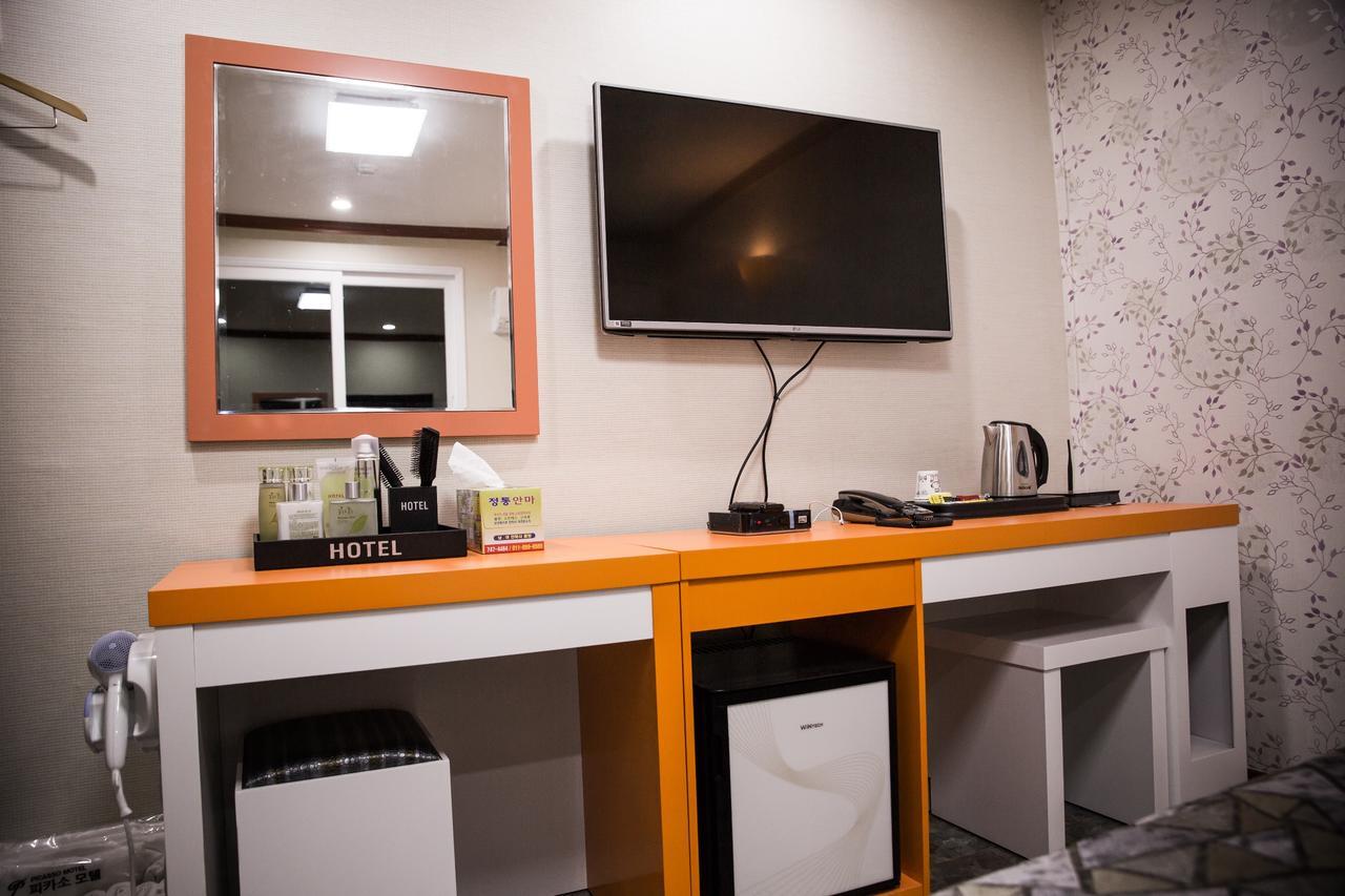 Picasso Motel Haeundae Busan Bagian luar foto