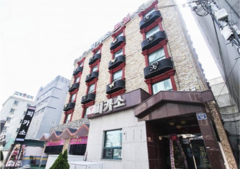 Picasso Motel Haeundae Busan Bagian luar foto